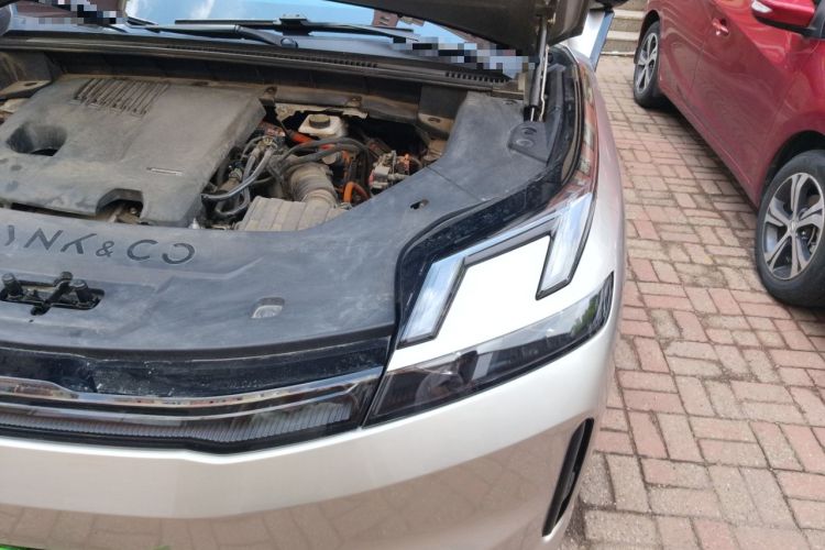 Used Lynk & Co 08 EM-P 2023 220km All-Wheel-Drive Performance Halo Engine Bay Left