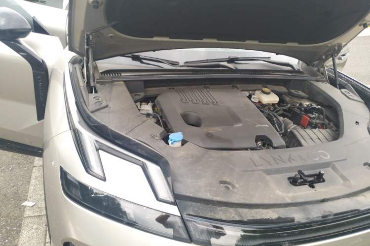 Used Lynk & Co 08 EM-P 2023 120km Long-Range Halo Engine Bay Right