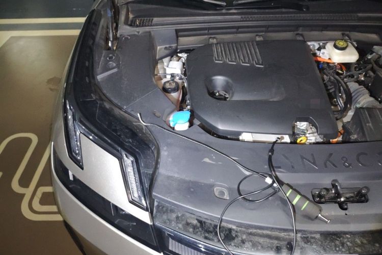 Used Lynk & Co 08 EM-P 2023 120km Long-Range Halo Engine Bay Right