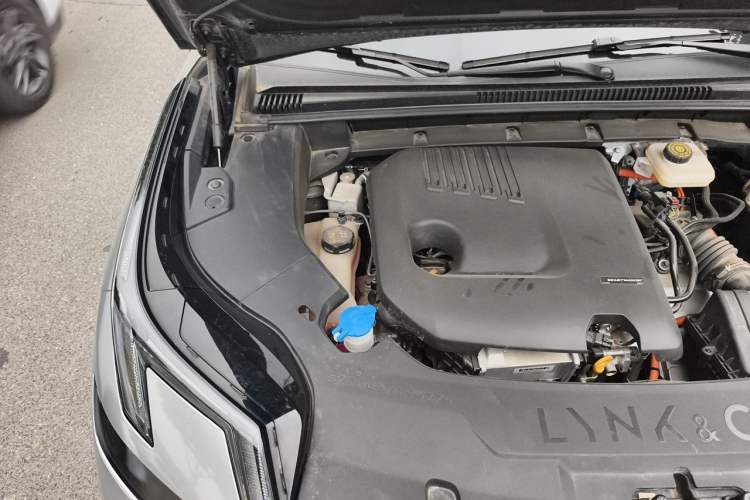 Used Lynk & Co 08 EM-P 2023 120km Long-Range Halo Engine Bay Right