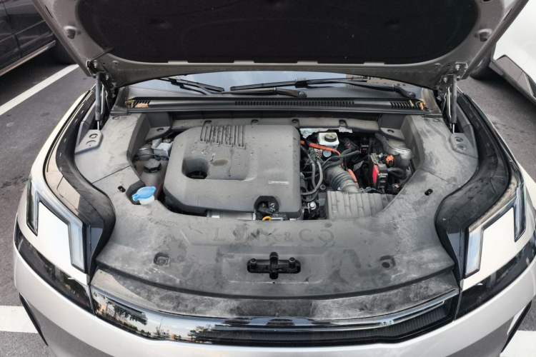 Used Lynk & Co 08 EM-P 2023 220km All-Wheel-Drive Performance Halo Engine Bay