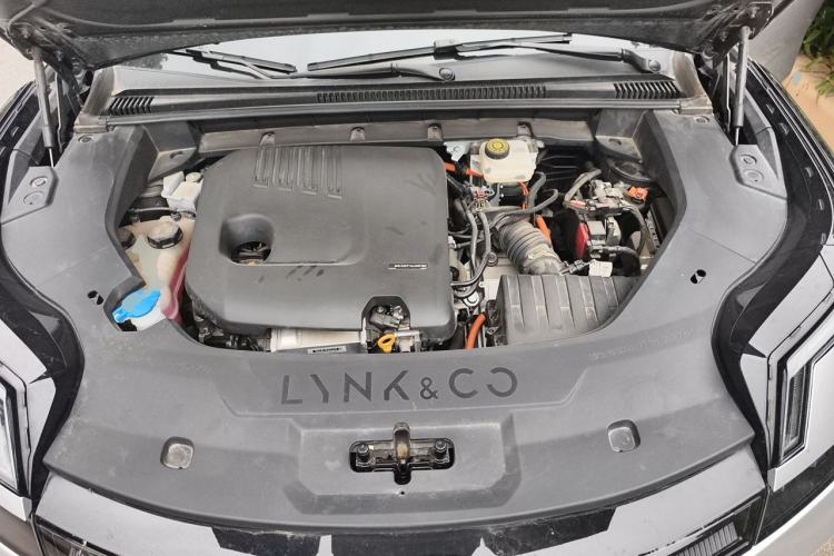 Used Lynk & Co 08 EM-P 2023 120km Long-Range Halo Engine Bay