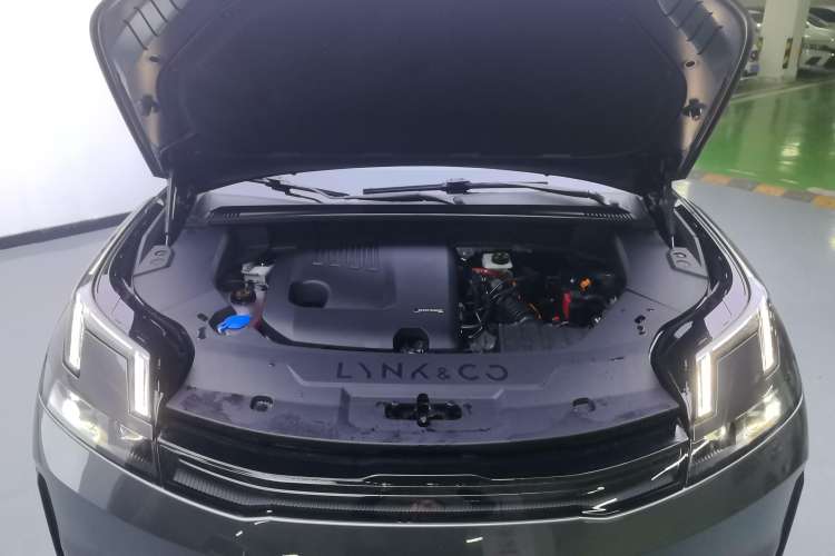 Used Lynk & Co 08 EM-P 2023 220km All-Wheel-Drive Performance Halo Engine Bay