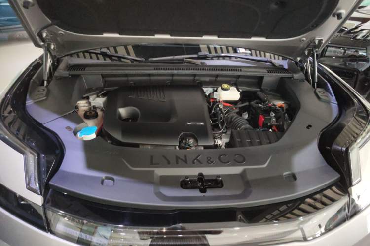 Used Lynk & Co 08 EM-P 2023 120km Long-Range Halo Engine Bay