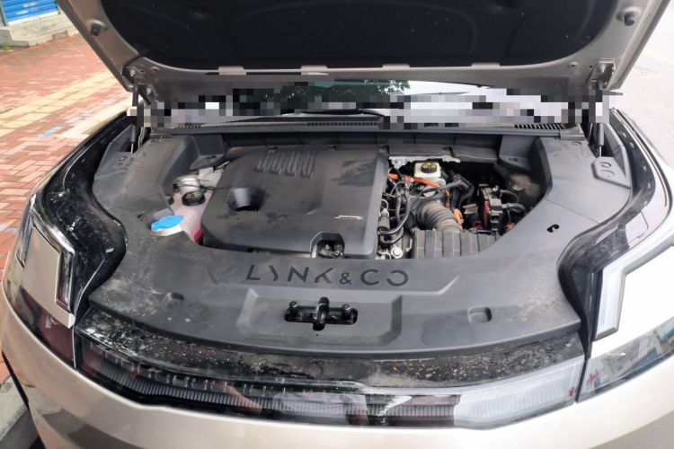 Used Lynk & Co 08 EM-P 2023 220km All-Wheel-Drive Performance Halo Engine Bay