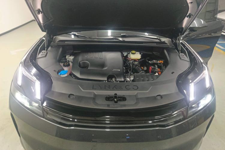 Used Lynk & Co 08 EM-P 2023 120km Long-Range Halo Engine Bay