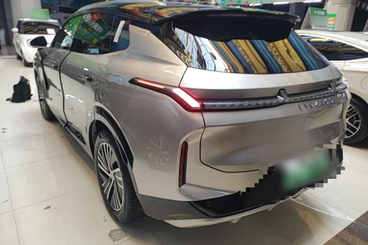 Used Lynk & Co 08 EM-P 2023 120km Long-Range Pro Exterior 2