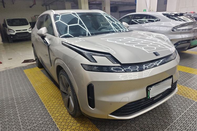 Used Lynk & Co 08 EM-P 2023 120km Long-Range Halo Exterior 2