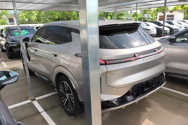 Used Lynk & Co 08 EM-P 2023 245km Ultra-Long Range Halo Exterior 2