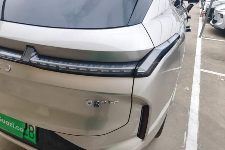 Used Lynk & Co 08 EM-P 2023 245km Ultra-Long Range Halo Exterior 3