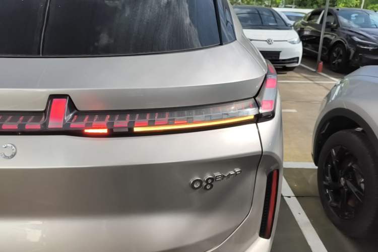 Used Lynk & Co 08 EM-P 2023 245km Ultra-Long Range Halo Exterior 3