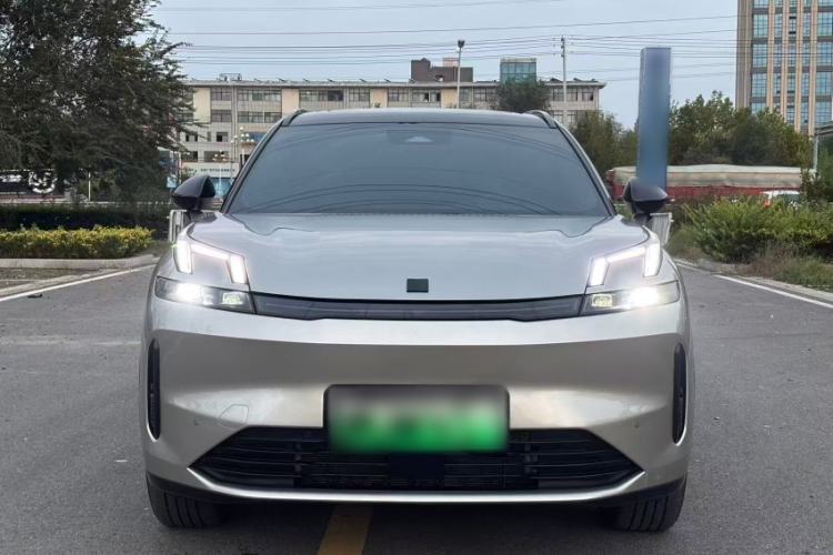 Used Lynk & Co 08 EM-P 2023 120km Long-Range Halo Exterior 4