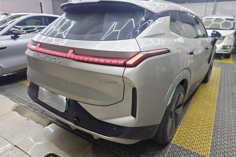 Used Lynk & Co 08 EM-P 2023 120km Long-Range Halo Exterior 5