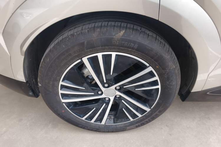 Used Lynk & Co 08 EM-P 2023 245km Ultra-Long Range Halo Exterior 5