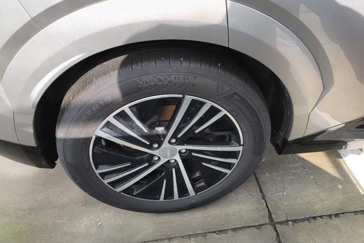 Used Lynk & Co 08 EM-P 2023 245km Ultra-Long Range Halo Exterior 5