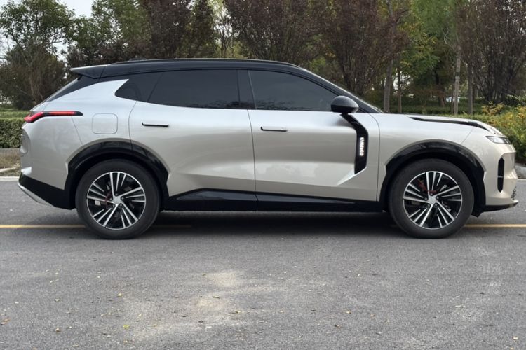 Used Lynk & Co 08 EM-P 2023 120km Long-Range Halo Exterior 7