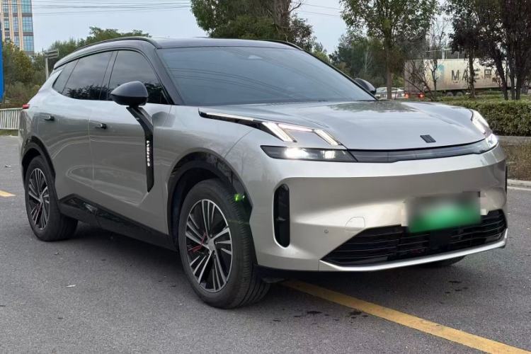 Used Lynk & Co 08 EM-P 2023 120km Long-Range Halo Exterior 8