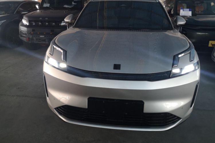 Used Lynk & Co 08 EM-P 2023 120km Long-Range Halo Front