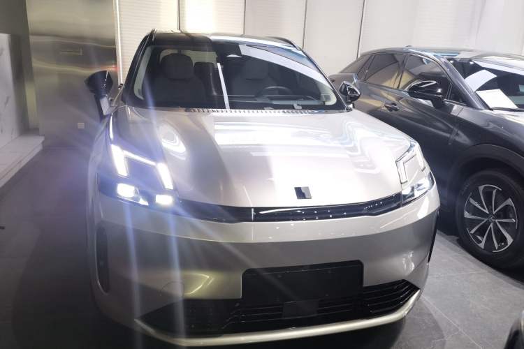 Used Lynk & Co 08 EM-P 2023 245km Ultra-Long Range Halo Front