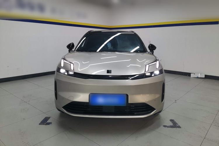 Used Lynk & Co 08 EM-P 2023 220km All-Wheel-Drive Performance Halo Front