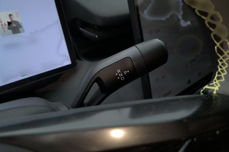 Used Lynk & Co 08 EM-P 2023 120km Long-Range Halo Gear Lever
