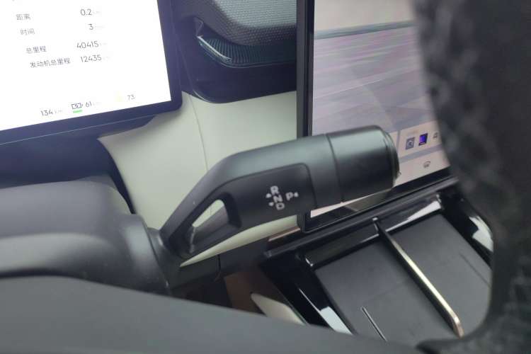 Used Lynk & Co 08 EM-P 2023 220km All-Wheel-Drive Performance Halo Gear Lever
