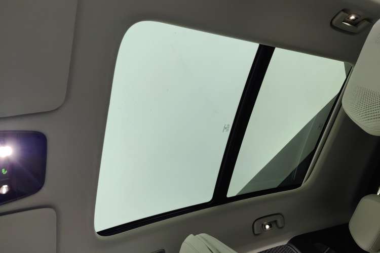 Used Lynk & Co 08 EM-P 2023 245km Ultra-Long Range Halo Headliner