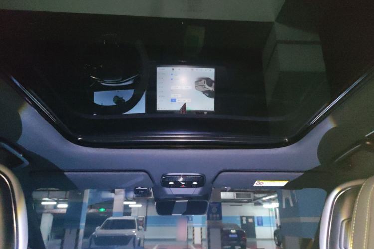 Used Lynk & Co 08 EM-P 2023 120km Long-Range Pro Headliner