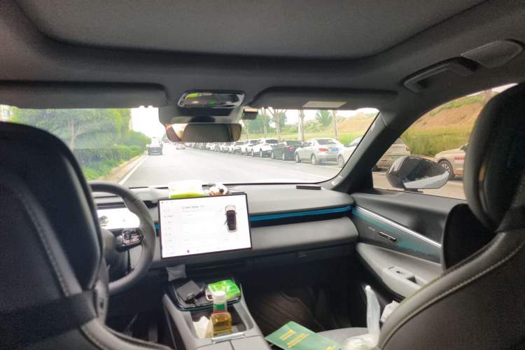 Used Lynk & Co 08 EM-P 2023 120km Long-Range Halo Headliner