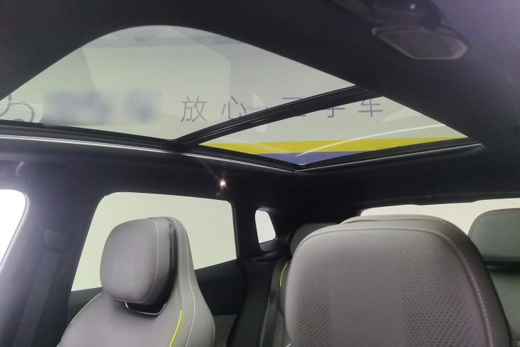Used Lynk & Co 08 EM-P 2023 220km All-Wheel-Drive Performance Halo Headliner