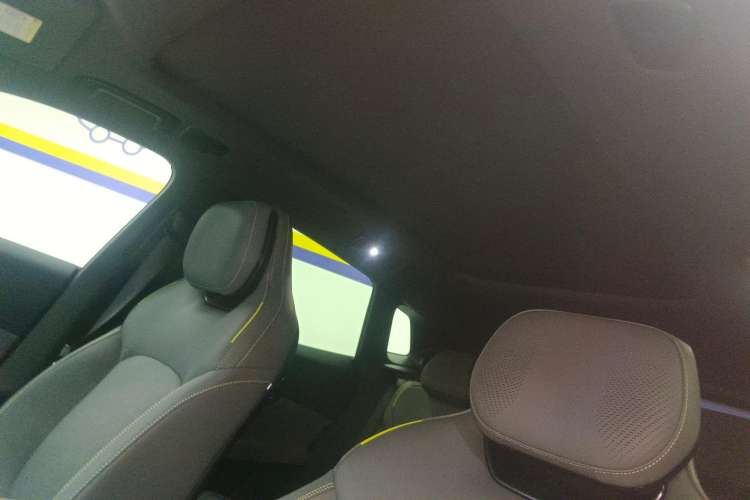 Used Lynk & Co 08 EM-P 2023 120km Long-Range Halo Headliner