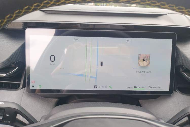 Used Lynk & Co 08 EM-P 2023 120km Long-Range Halo Instrument Cluster