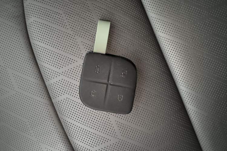 Used Lynk & Co 08 EM-P 2023 120km Long-Range Halo Interior 1