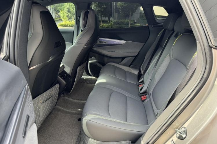 Used Lynk & Co 08 EM-P 2023 120km Long-Range Halo Interior 3