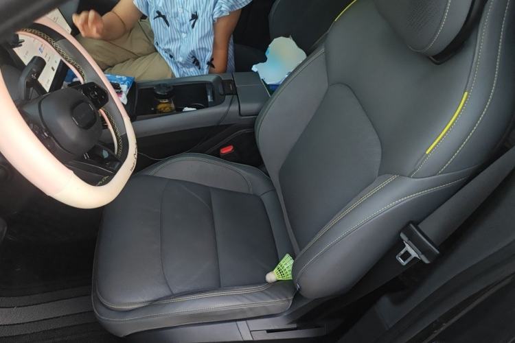 Used Lynk & Co 08 EM-P 2023 120km Long-Range Halo Left Front Seat