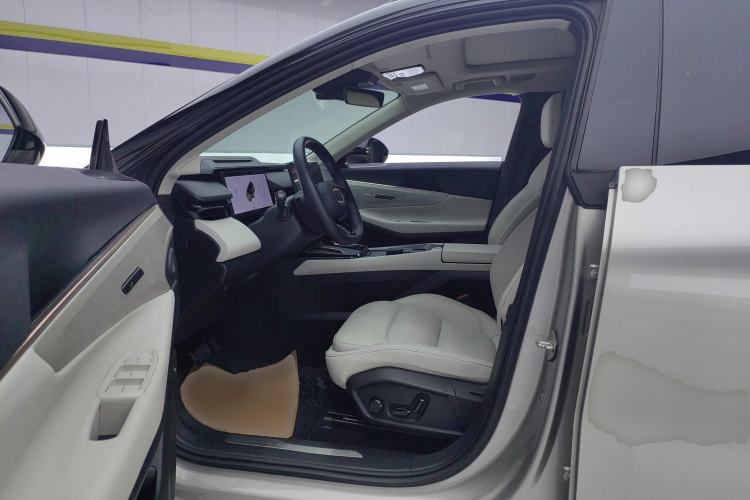 Used Lynk & Co 08 EM-P 2023 220km All-Wheel-Drive Performance Halo Left Front Seat