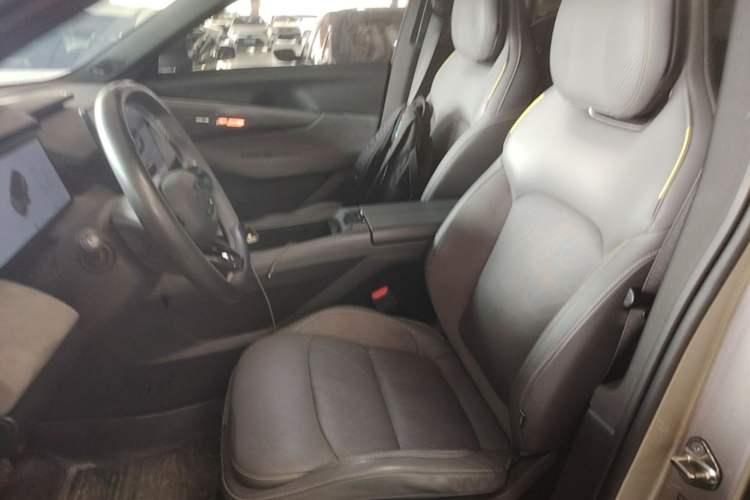 Used Lynk & Co 08 EM-P 2023 220km All-Wheel-Drive Performance Halo Left Front Seat