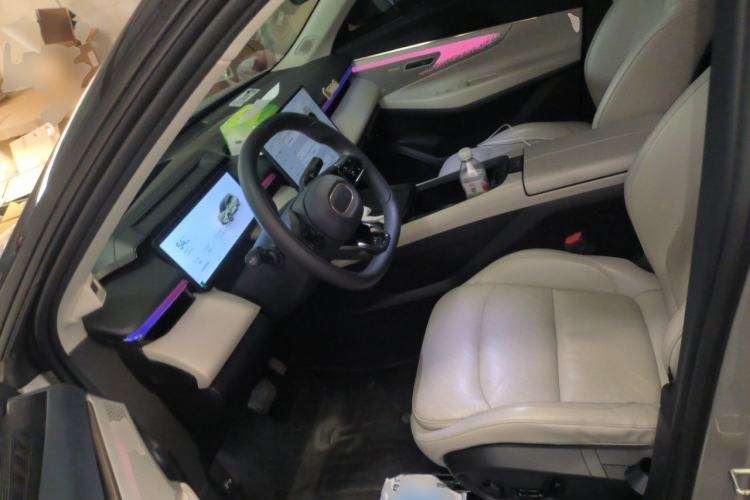 Used Lynk & Co 08 EM-P 2023 245km Ultra-Long Range Halo Left Front Seat