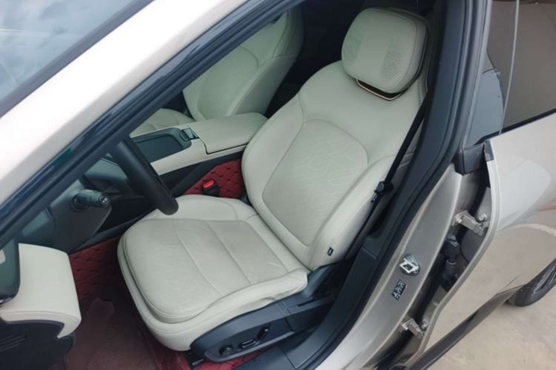 Used Lynk & Co 08 EM-P 2023 245km Ultra-Long Range Halo Left Front Seat