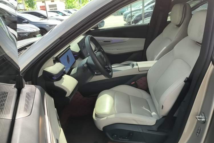 Used Lynk & Co 08 EM-P 2023 245km Ultra-Long Range Halo Left Front Seat
