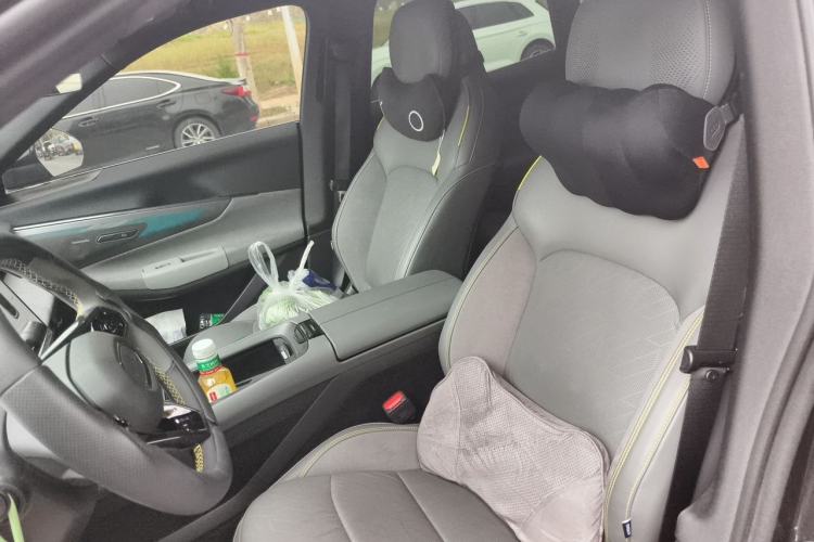 Used Lynk & Co 08 EM-P 2023 120km Long-Range Halo Left Front Seat