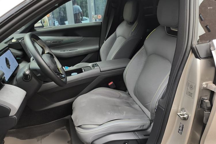 Used Lynk & Co 08 EM-P 2023 120km Long-Range Pro Left Front Seat