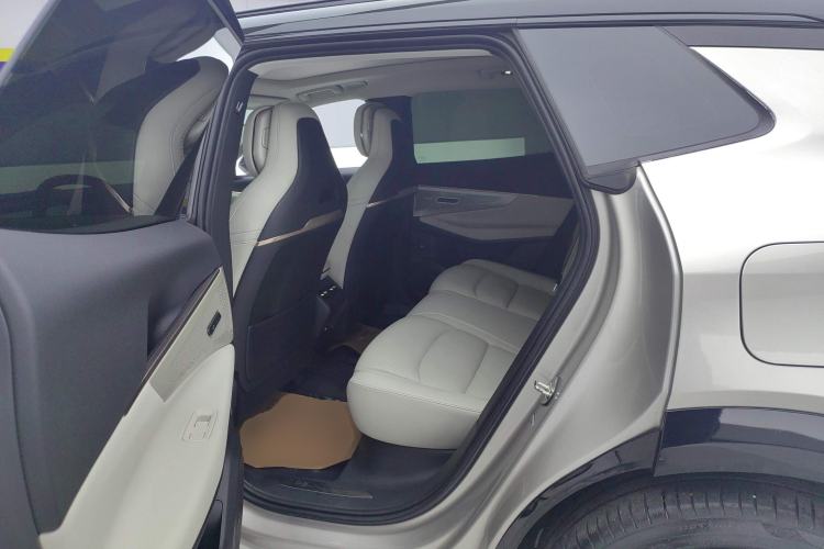 Used Lynk & Co 08 EM-P 2023 220km All-Wheel-Drive Performance Halo Left Rear Seat