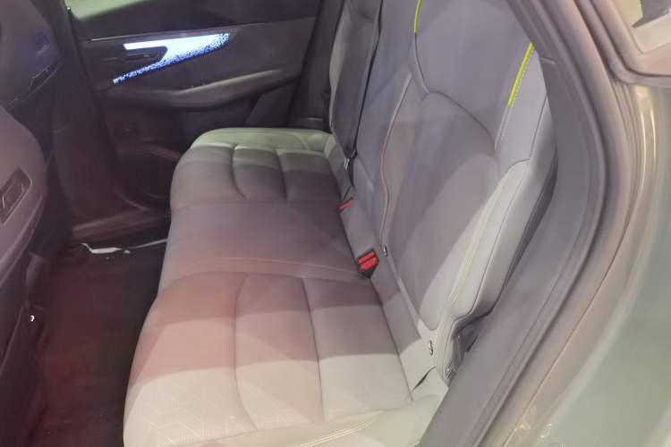 Used Lynk & Co 08 EM-P 2023 220km All-Wheel-Drive Performance Halo Left Rear Seat