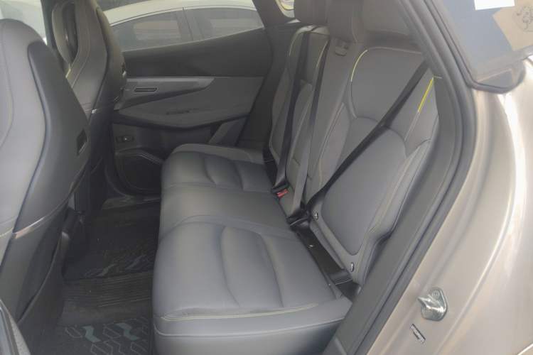 Used Lynk & Co 08 EM-P 2023 120km Long-Range Halo Left Rear Seat
