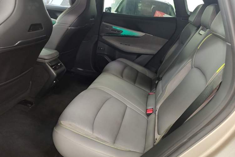 Used Lynk & Co 08 EM-P 2023 120km Long-Range Halo Left Rear Seat