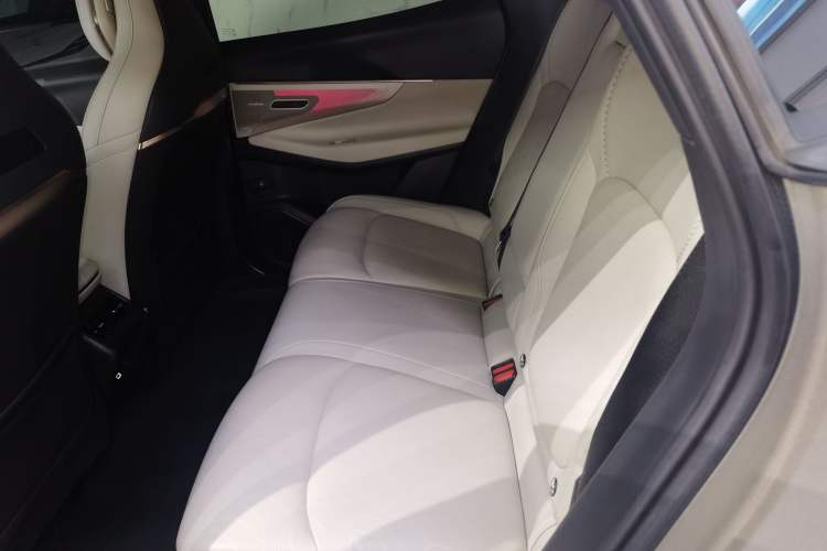 Used Lynk & Co 08 EM-P 2023 245km Ultra-Long Range Halo Left Rear Seat