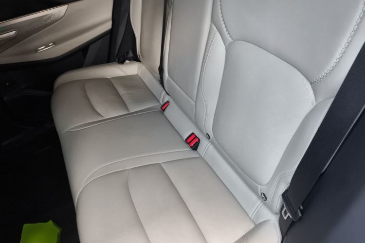 Used Lynk & Co 08 EM-P 2023 220km All-Wheel-Drive Performance Halo Left Rear Seat