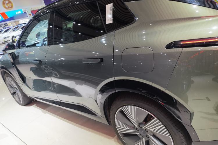 Used Lynk & Co 08 EM-P 2023 220km All-Wheel-Drive Performance Halo Left Side