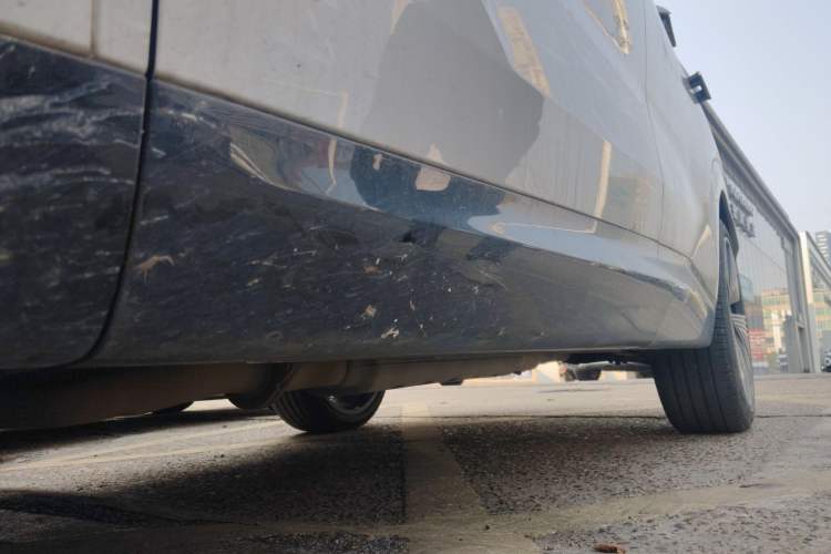 Used Lynk & Co 08 EM-P 2023 120km Long-Range Halo Left Side Sill